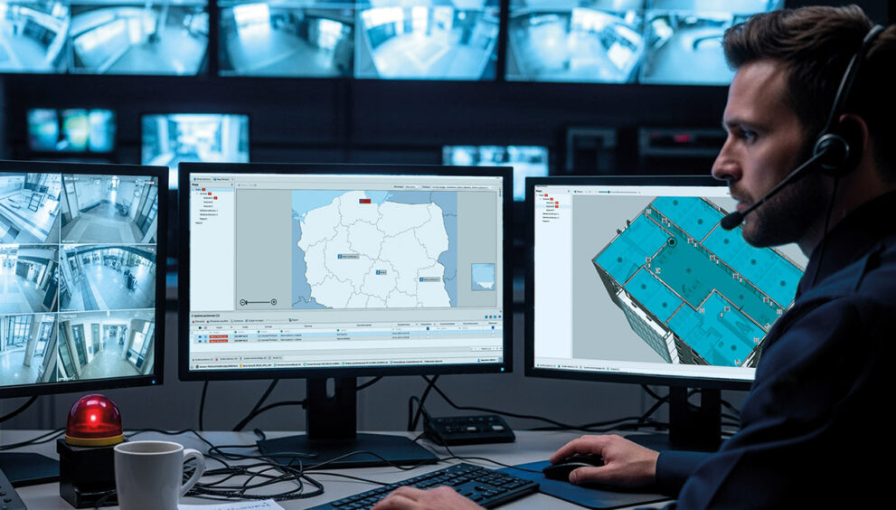 Operator w Centrum Monitoringu